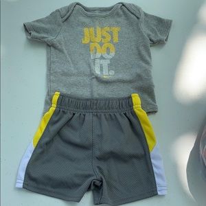 3-6m Boys Outfit - Nike/Granimals